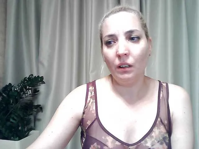 little__sophie18 free chat on liveonude Image 4