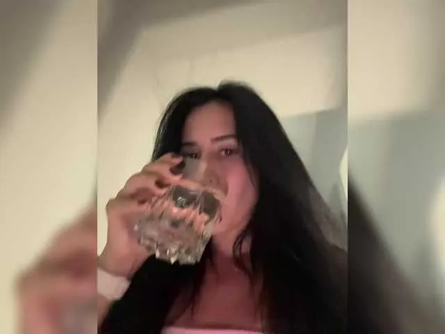 DiamondJo free chat on liveonude Image 11