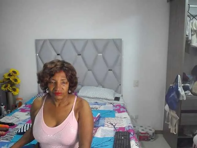 xunybany free chat on liveonude Image 14