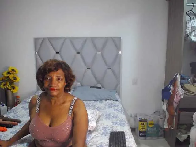 xunybany free chat on liveonude Image 17