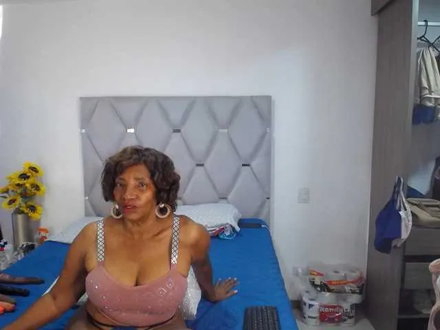 xunybany free chat on liveonude Image 8