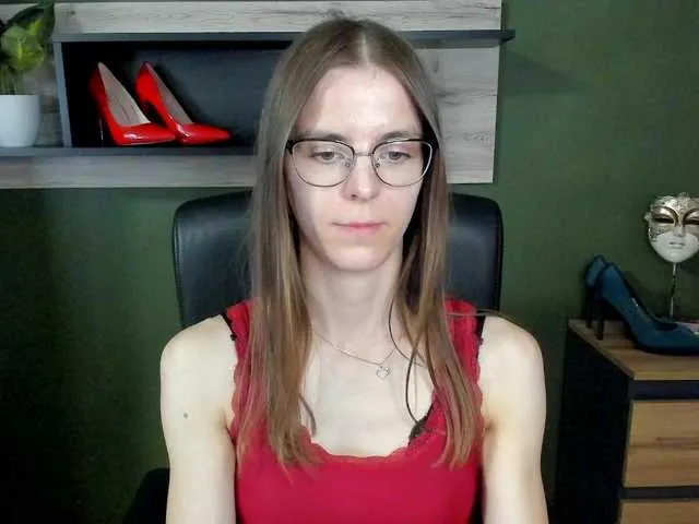 tina_lyn free chat on liveonude Image 19