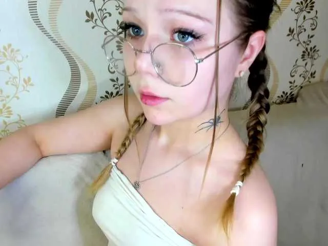 ELENA-XXX free chat on liveonude Image 12