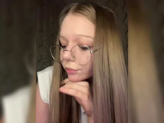 ELENA-XXX free chat on liveonude Image 2