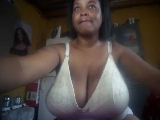 BELBIG free chat on liveonude Image 15