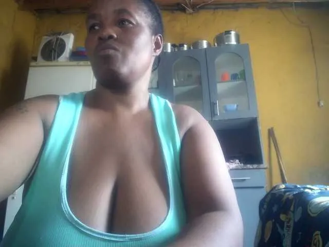 BELBIG free chat on liveonude Image 8