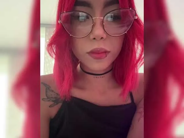 escar_let free chat on liveonude Image 3