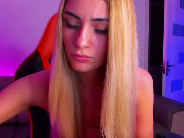 DiamondJo free chat on liveonude Image 11