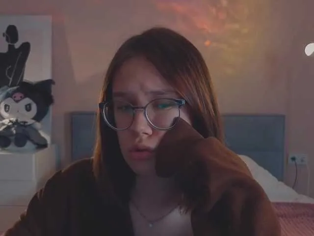 ftmbiggestclit free chat on liveonude Image 12