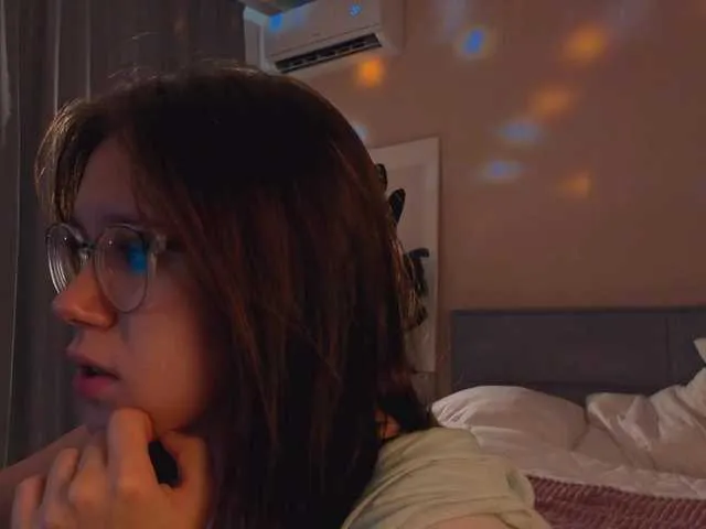 ftmbiggestclit free chat on liveonude Image 14