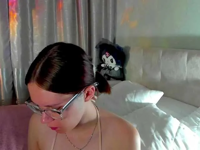 ftmbiggestclit free chat on liveonude Image 9