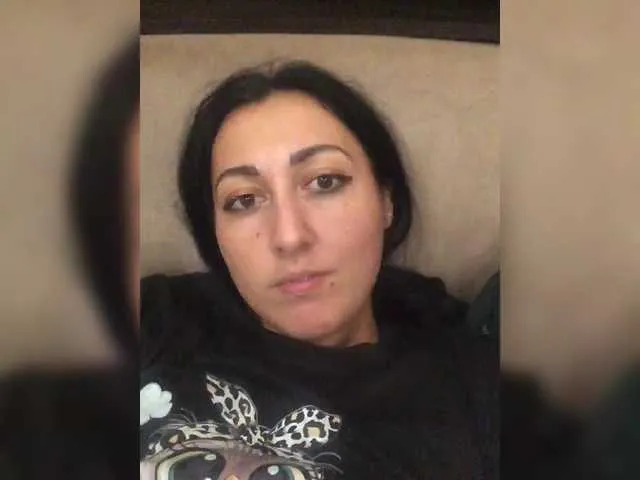 HEYBANANA free chat on liveonude Image 3