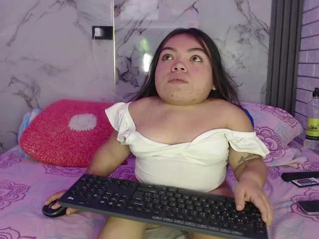 brilliantvictoria free chat on liveonude Image 18