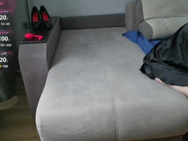 Milaa1998 free chat on liveonude