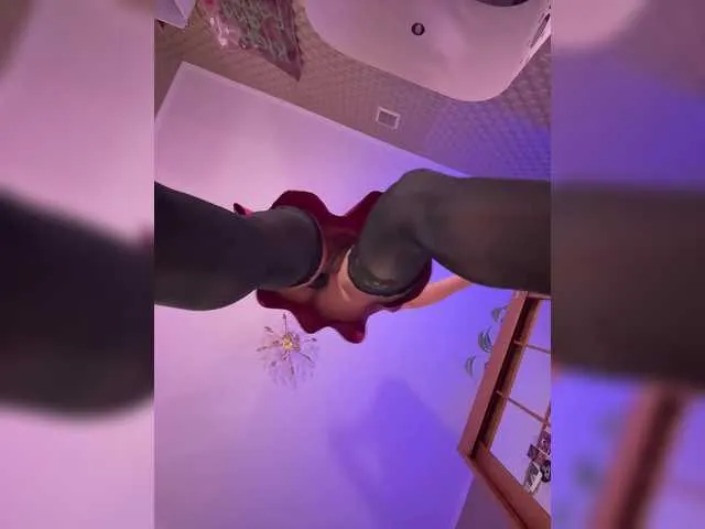 alicia239 free chat on liveonude Image 8