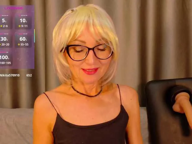 BELBIG free chat on liveonude Image 16