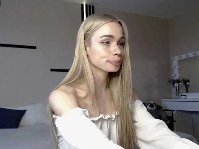 -Miray- free chat on liveonude Image 11