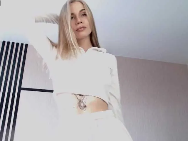 -Miray- free chat on liveonude Image 4