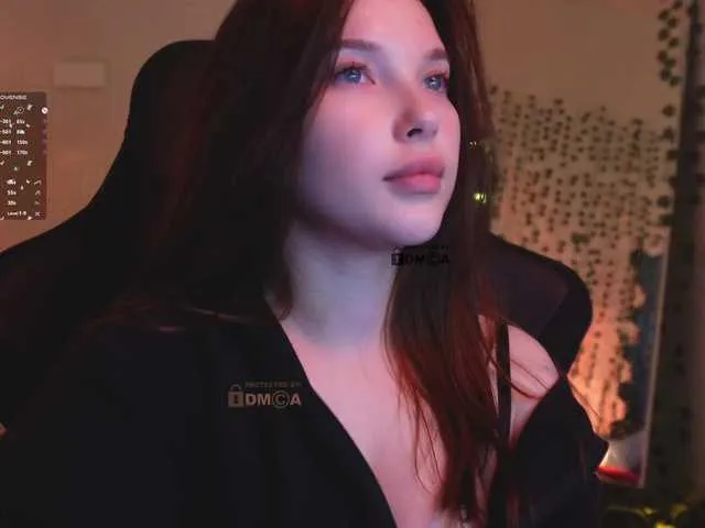 roxyheartley free chat on liveonude Image 19