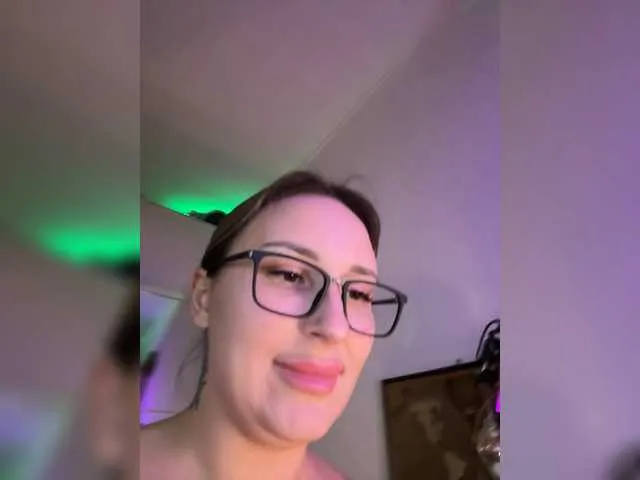 NatashaRouge free chat on liveonude Image 17