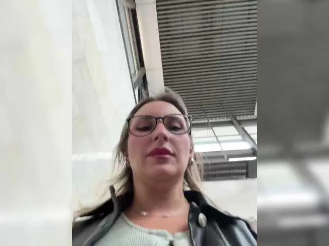 NatashaRouge free chat on liveonude Image 2