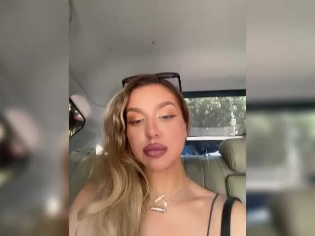 fit_valkiria free chat on liveonude Image 6