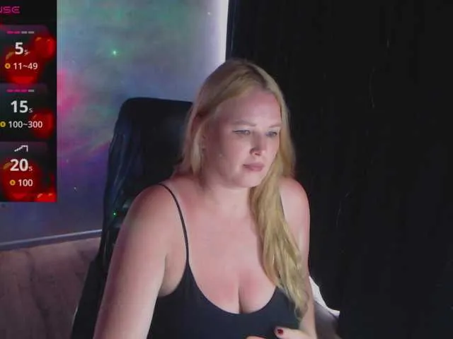 princess_foxxxy1 free chat on liveonude Image 11