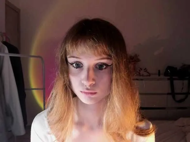 DiamondJo free chat on liveonude Image 11