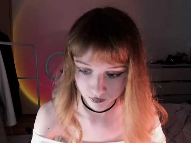 DiamondJo free chat on liveonude Image 13