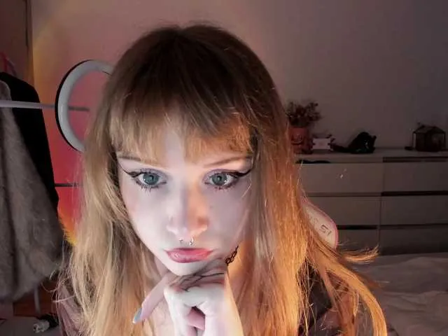 DiamondJo free chat on liveonude Image 14