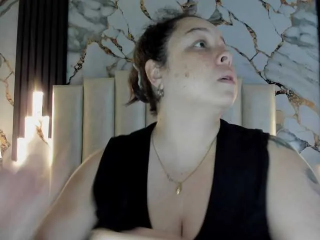 matildamoist free chat on liveonude Image 2