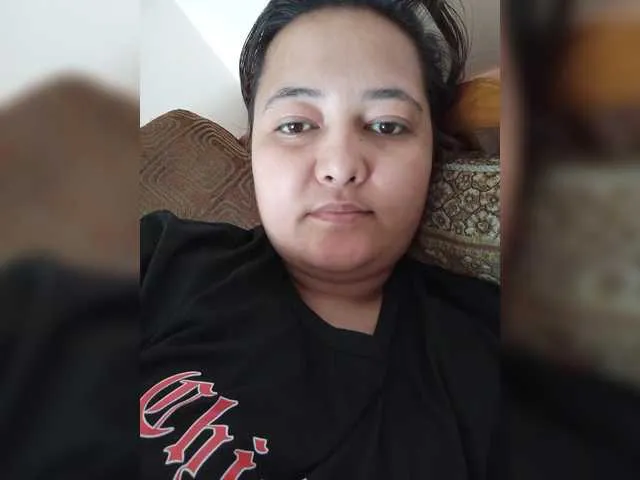 DiamondJo free chat on liveonude Image 12