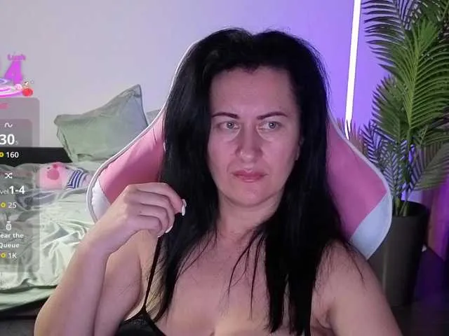 coconoir1 free chat on liveonude Image 13