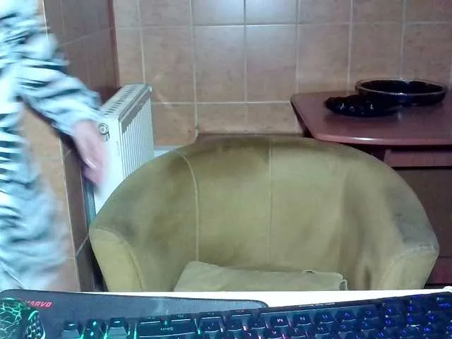 DiamondJo free chat on liveonude Image 14