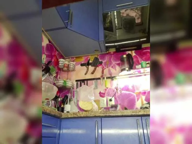 liz_holmes free chat on liveonude Image 6