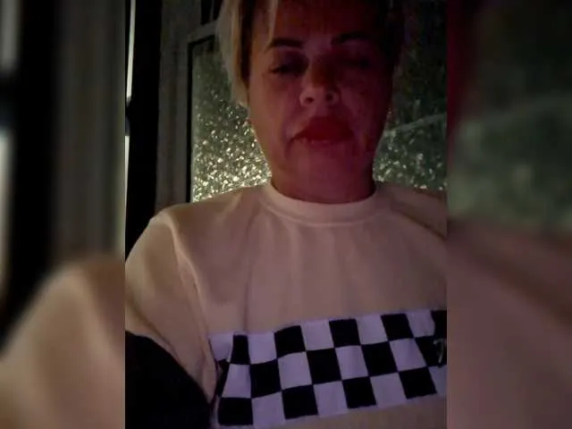 BELBIG free chat on liveonude Image 13