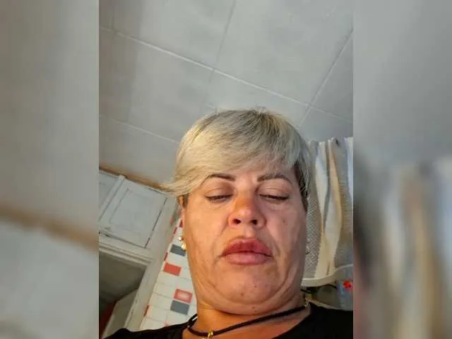 BELBIG free chat on liveonude Image 14