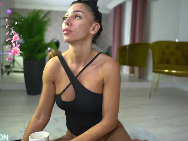 Sweetnissapri free chat on liveonude Image 13