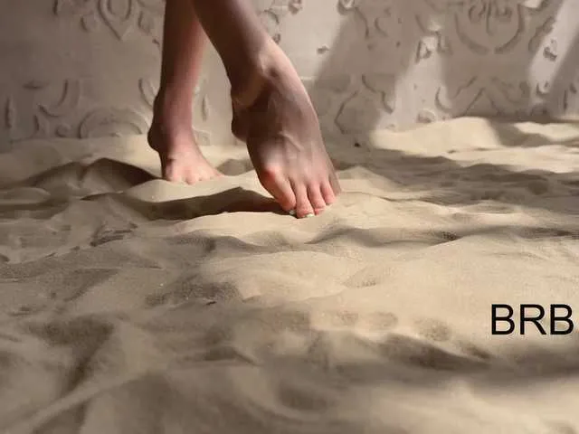 hidianapaola free chat on liveonude Image 15