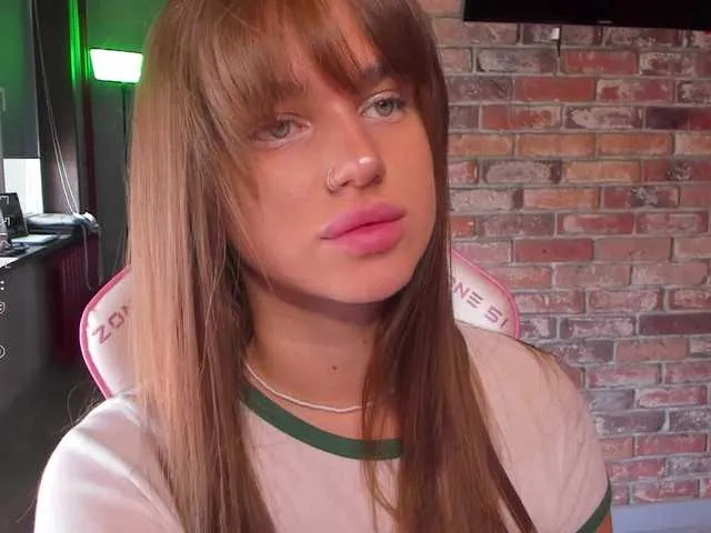 DiamondJo free chat on liveonude Image 16