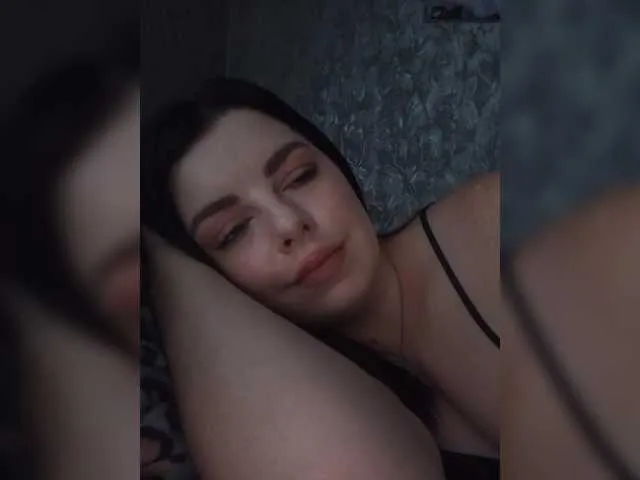 DiamondJo free chat on liveonude Image 17