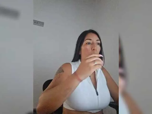 23-Mandarinka free chat on liveonude Image 11