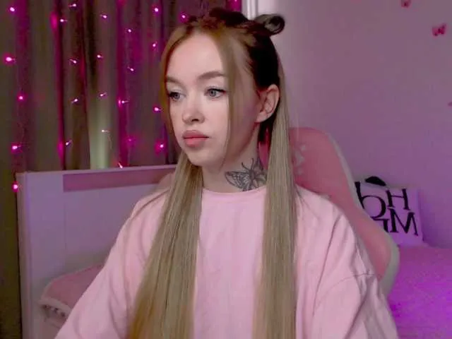 suckmydickifurstreight free chat on liveonude Image 5