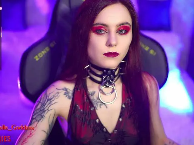 MiaLiaHot free chat on liveonude Image 18