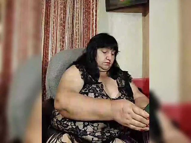 BELBIG free chat on liveonude Image 13