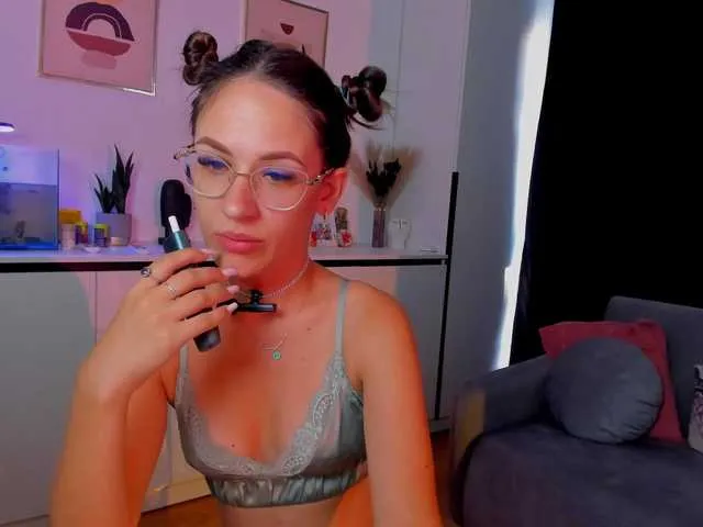 Sweetnissapri free chat on liveonude Image 11