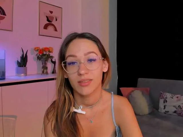 Sweetnissapri free chat on liveonude Image 14