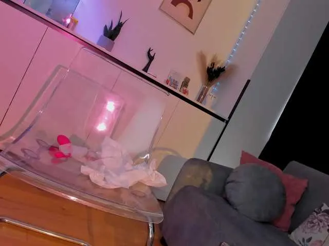 Sweetnissapri free chat on liveonude Image 18