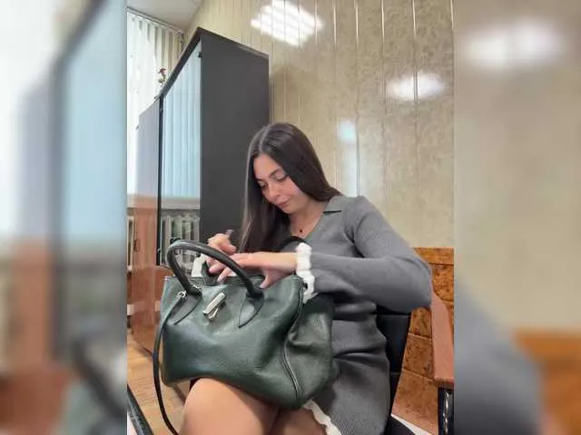 BELBIG free chat on liveonude Image 18