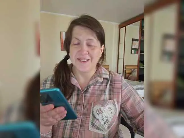 blooming_soul free chat on liveonude Image 17